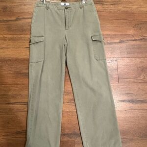 GAP Women's Olive Cargo Pants